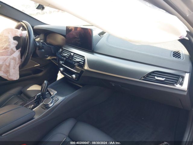 Photo 4 VIN: WBA13BK0XMCG30813 - BMW M550I 