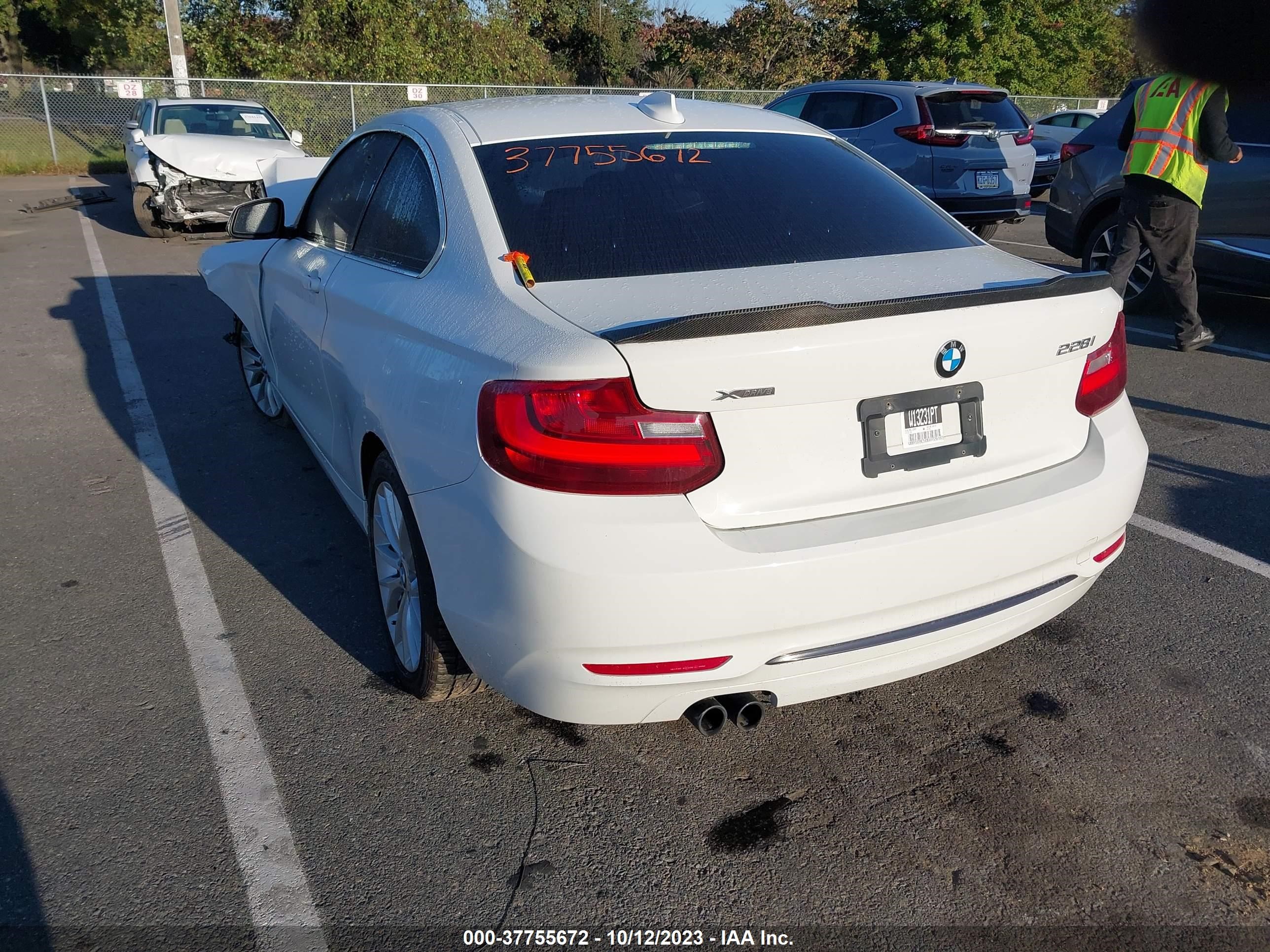 Photo 2 VIN: WBA1G9C50GV726169 - BMW 2ER 