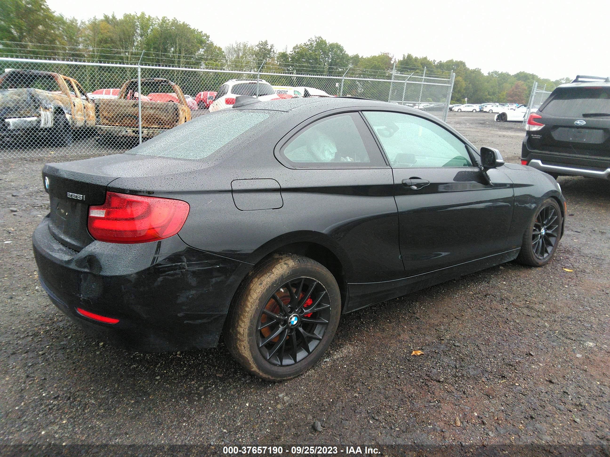 Photo 3 VIN: WBA1G9C57GV598867 - BMW 2ER 