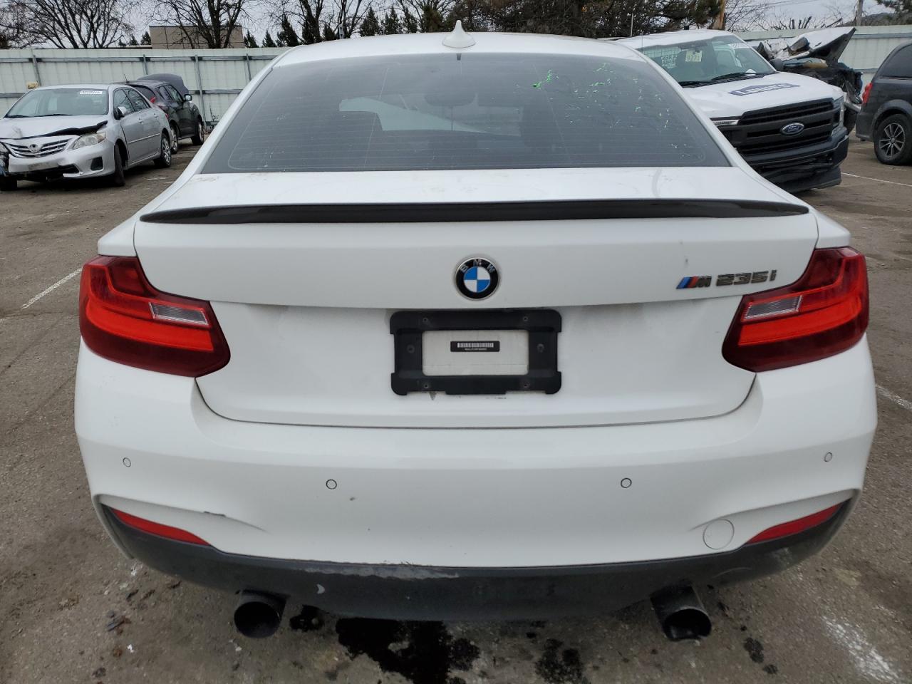 Photo 5 VIN: WBA1J7C56EVW84660 - BMW M2 