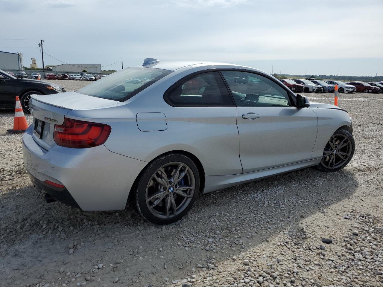 Photo 2 VIN: WBA1J7C59FV358286 - BMW M2 