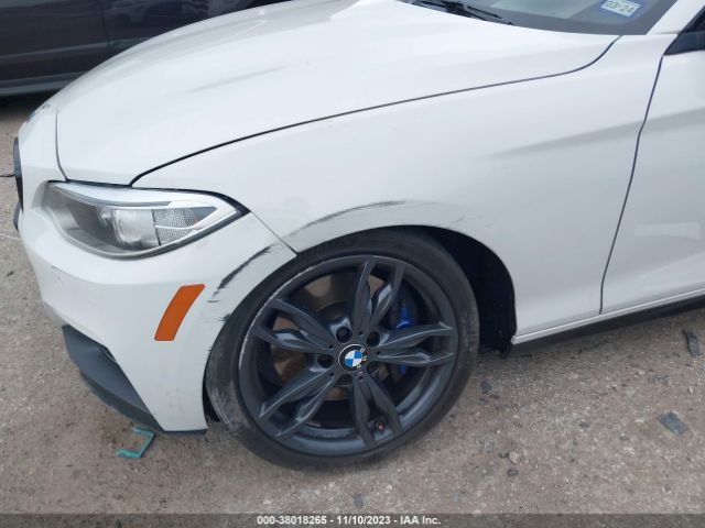 Photo 5 VIN: WBA1J7C5XGV359657 - BMW M235I 