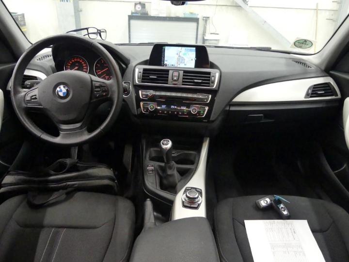 Photo 12 VIN: WBA1U510205F62389 - BMW 1 HATCH 