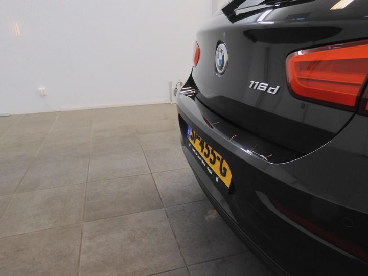 Photo 18 VIN: WBA1V710105G10327 - BMW 1 SERIE 