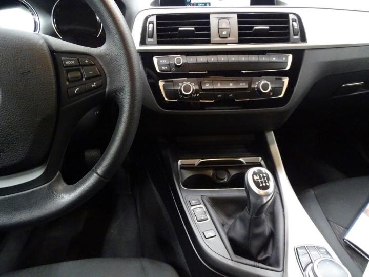 Photo 8 VIN: WBA1V710507B55700 - BMW 1 HATCH 