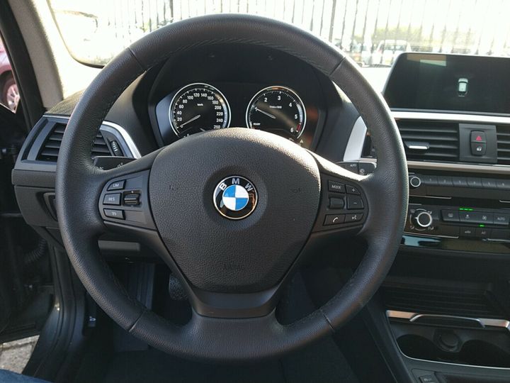 Photo 8 VIN: WBA1V710707B57044 - BMW 1 