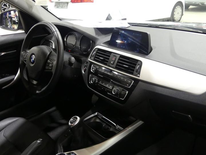 Photo 3 VIN: WBA1V710905A67549 - BMW 1 HATCH 