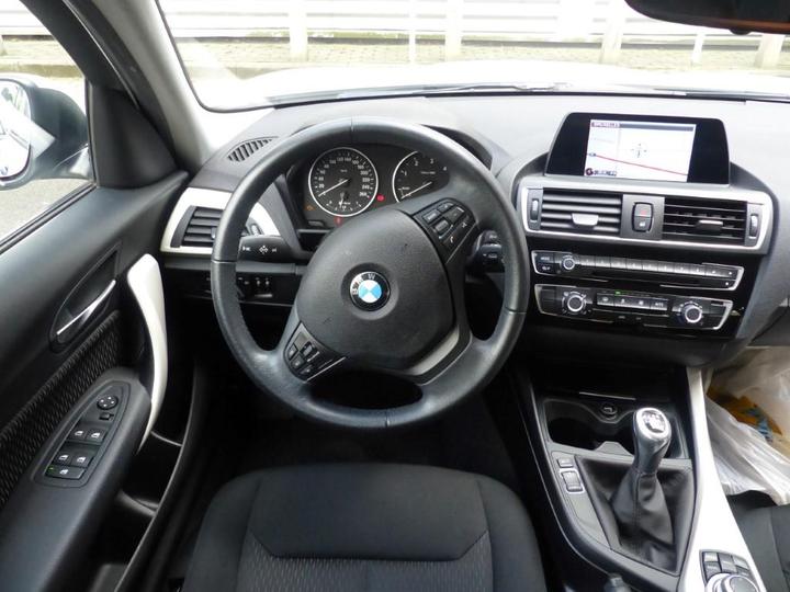 Photo 3 VIN: WBA1V91050V737476 - BMW BMW 1 SERIES 