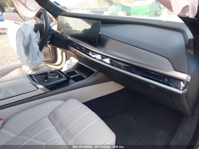 Photo 4 VIN: WBA23EH01PCL92686 - BMW 740 