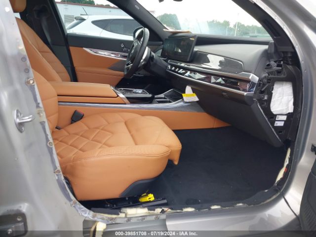 Photo 4 VIN: WBA23EH03PCM91106 - BMW 740I 