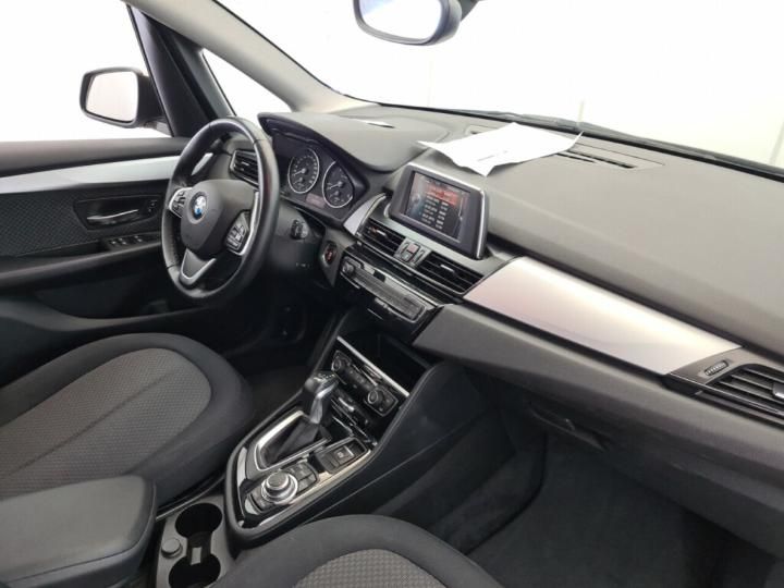 Photo 3 VIN: WBA2B31080V729107 - BMW 216D 