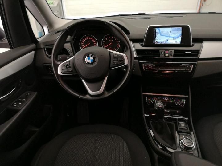 Photo 10 VIN: WBA2D310105C66000 - BMW 2 