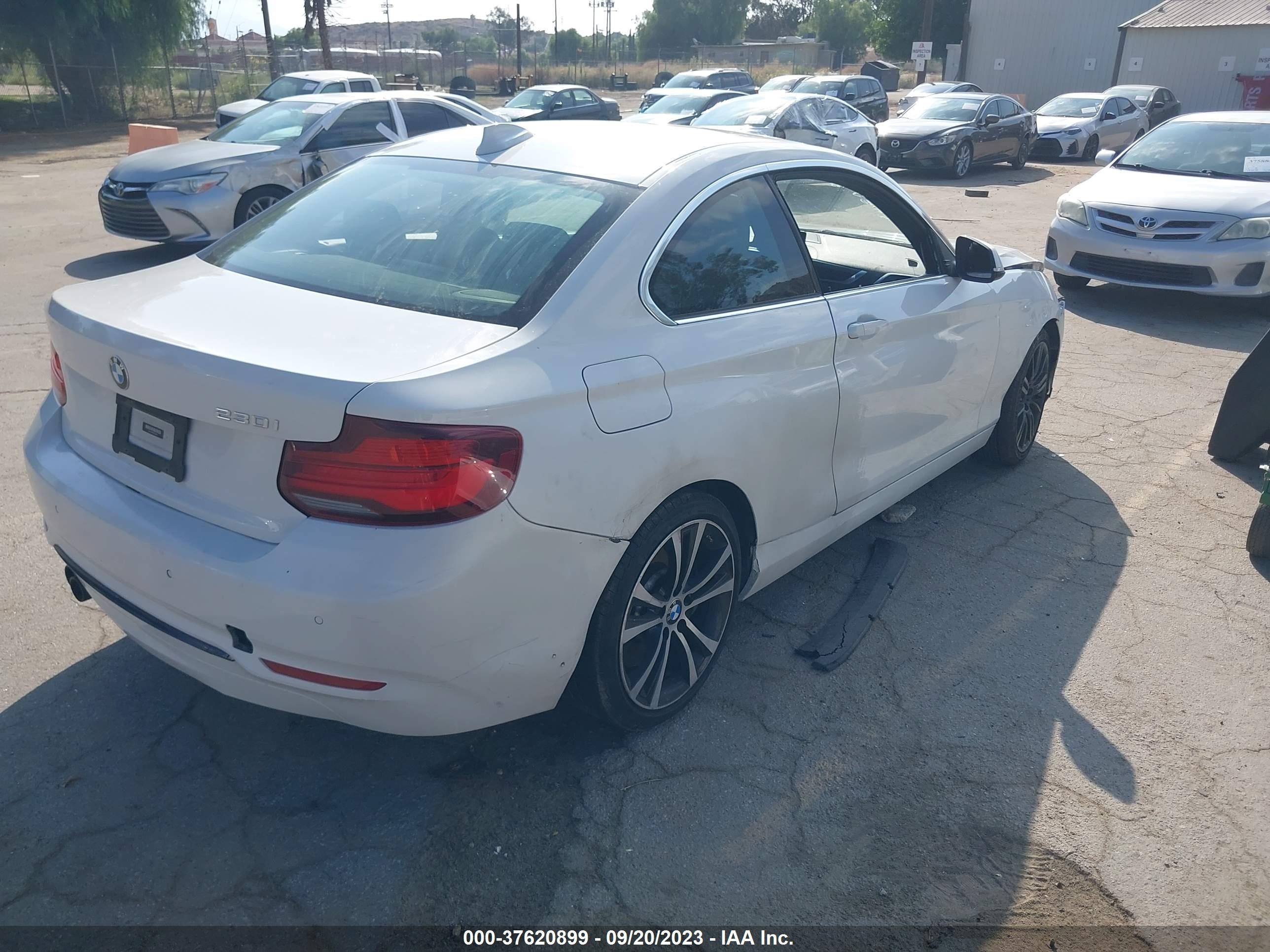 Photo 3 VIN: WBA2J1C09M7G86009 - BMW 2ER 