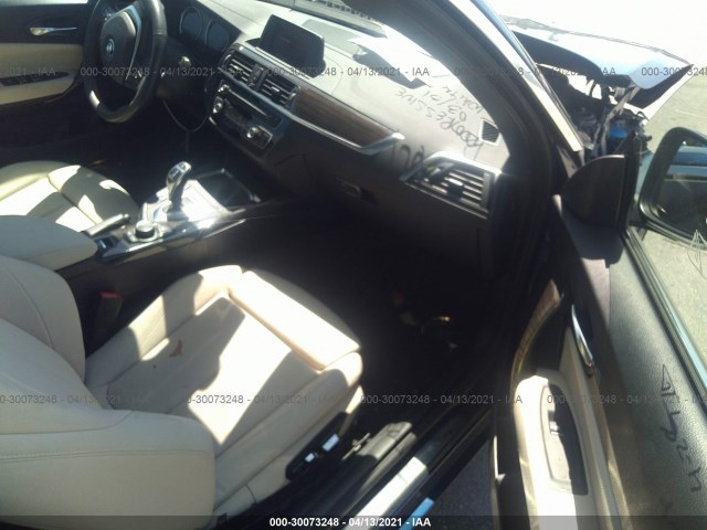 Photo 4 VIN: WBA2M7C55K7D12399 - BMW 2 