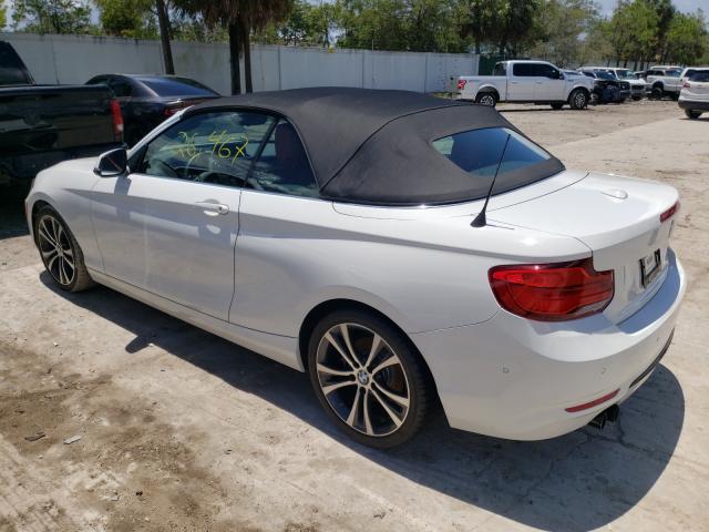 Photo 2 VIN: WBA2M7C5XJVD51418 - BMW 230I 