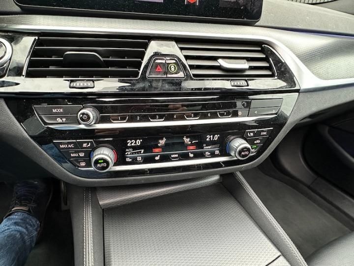 Photo 32 VIN: WBA31AJ020CH01491 - BMW 5 SERIES TOURING 