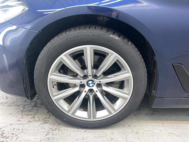 Photo 11 VIN: WBA31BL070CF11172 - BMW 520 