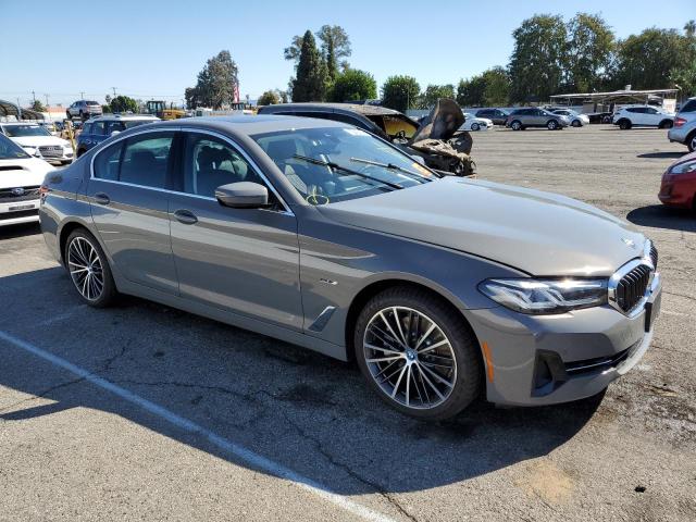 Photo 3 VIN: WBA33AG04NCK96546 - BMW 530XE 