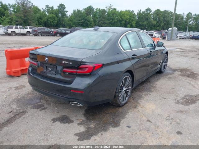 Photo 3 VIN: WBA33AG06PCM30685 - BMW 530E 