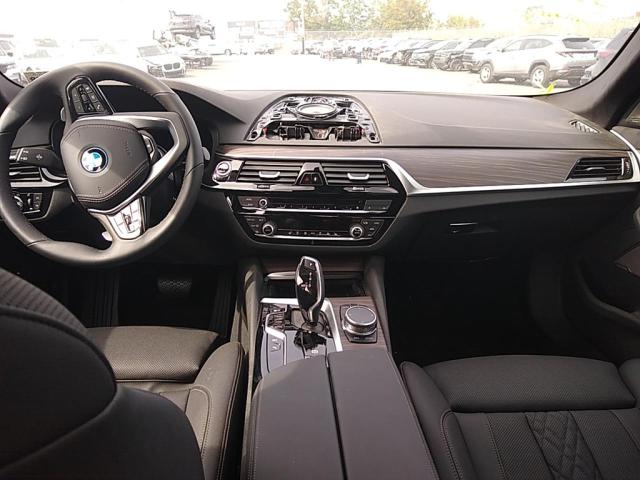 Photo 5 VIN: WBA33AG08PCM49416 - BMW 530XE 