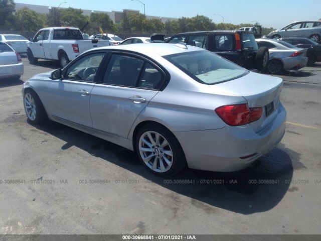 Photo 2 VIN: WBA3A5C50CF255924 - BMW 3 