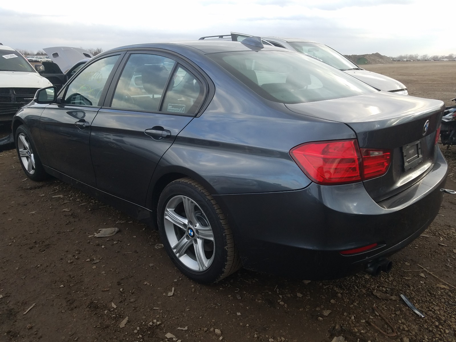 Photo 2 VIN: WBA3A5C50DF453064 - BMW 328 I 