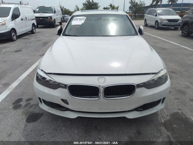 Photo 5 VIN: WBA3A5C50EF605099 - BMW 3 SERIES 