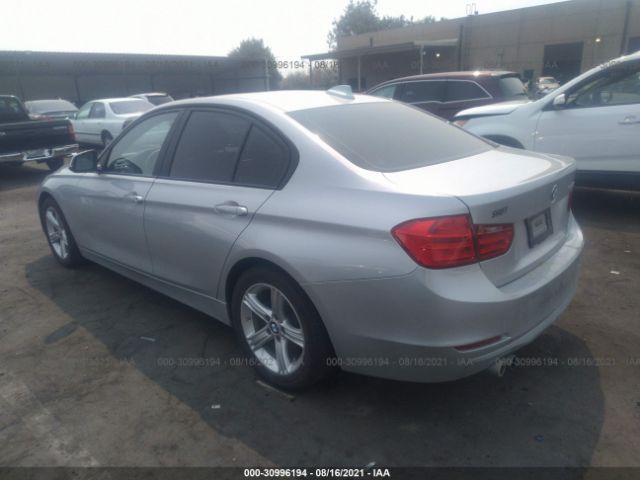 Photo 2 VIN: WBA3A5C51DF351272 - BMW 3 