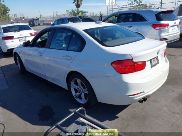 Photo 2 VIN: WBA3A5C52CF341557 - BMW 328I 