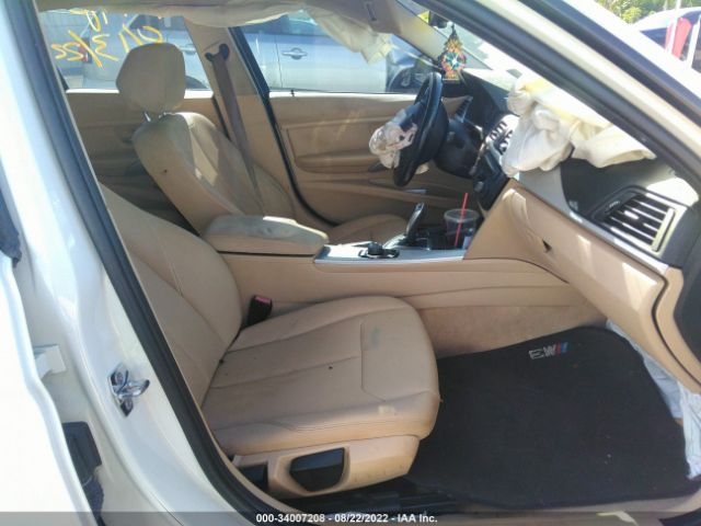 Photo 4 VIN: WBA3A5C52CF342840 - BMW 3 SERIES 