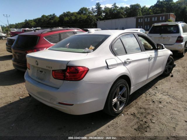 Photo 3 VIN: WBA3A5C52CF343342 - BMW 3 SERIES 