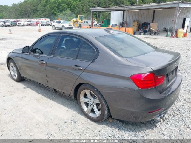 Photo 2 VIN: WBA3A5C52DF354746 - BMW 328I 