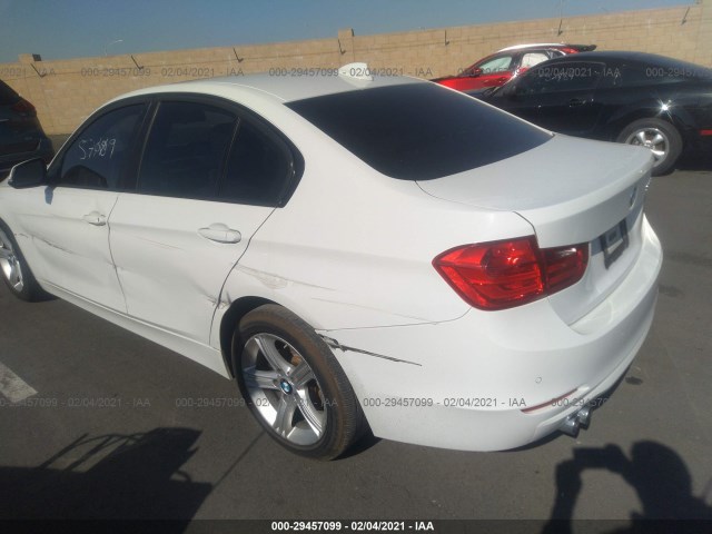 Photo 2 VIN: WBA3A5C52DF603871 - BMW 3 