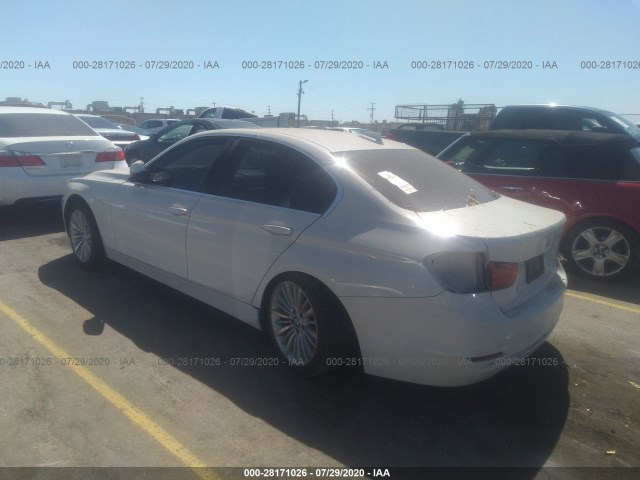 Photo 2 VIN: WBA3A5C52EP601386 - BMW 3 