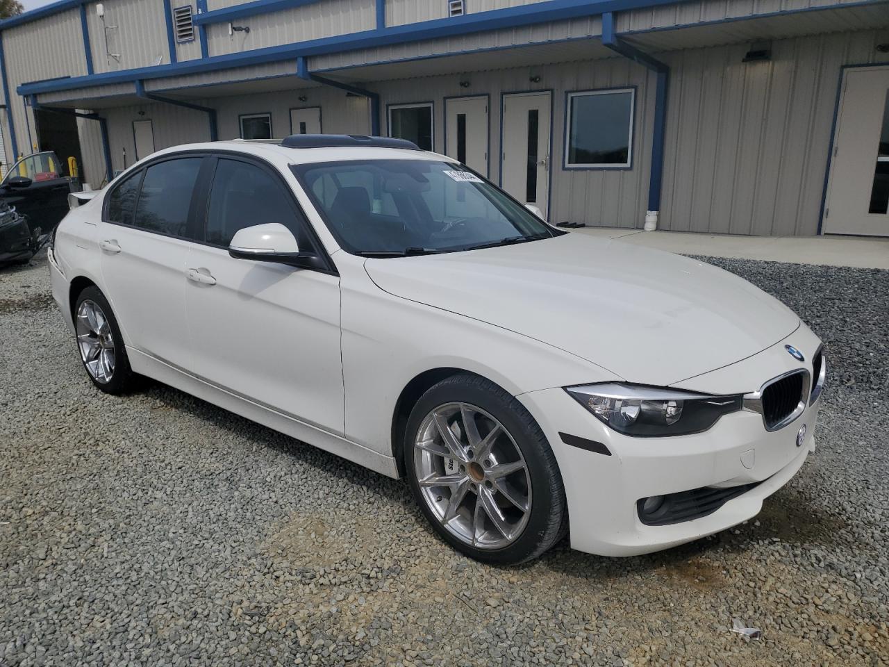 Photo 3 VIN: WBA3A5C52EP602571 - BMW 3ER 