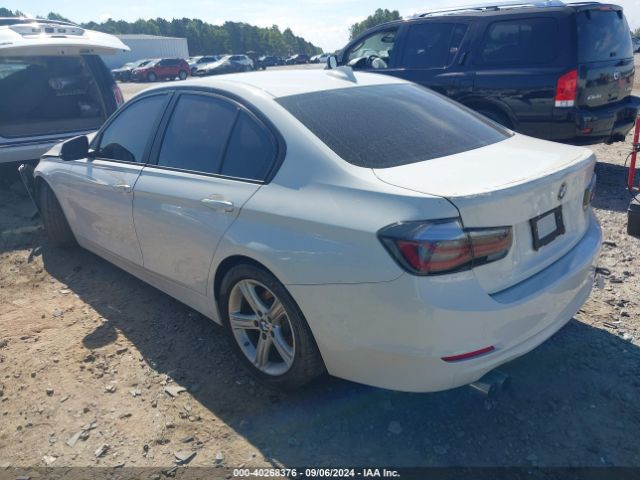 Photo 2 VIN: WBA3A5C52FF609446 - BMW 328I 