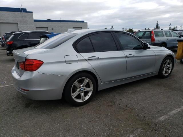 Photo 2 VIN: WBA3A5C52FF609611 - BMW 3 SERIES 