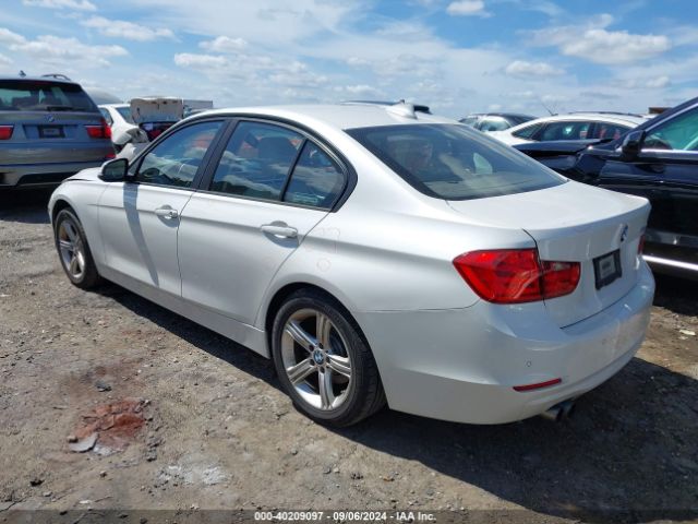 Photo 2 VIN: WBA3A5C52FP605648 - BMW 328I 