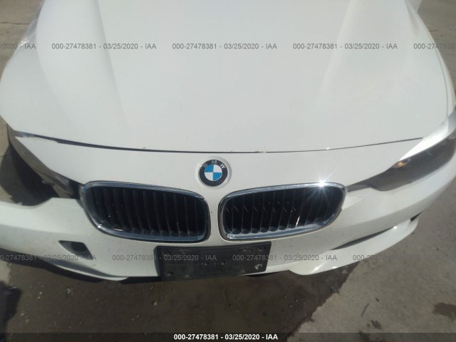 Photo 9 VIN: WBA3A5C53CF258042 - BMW 3 