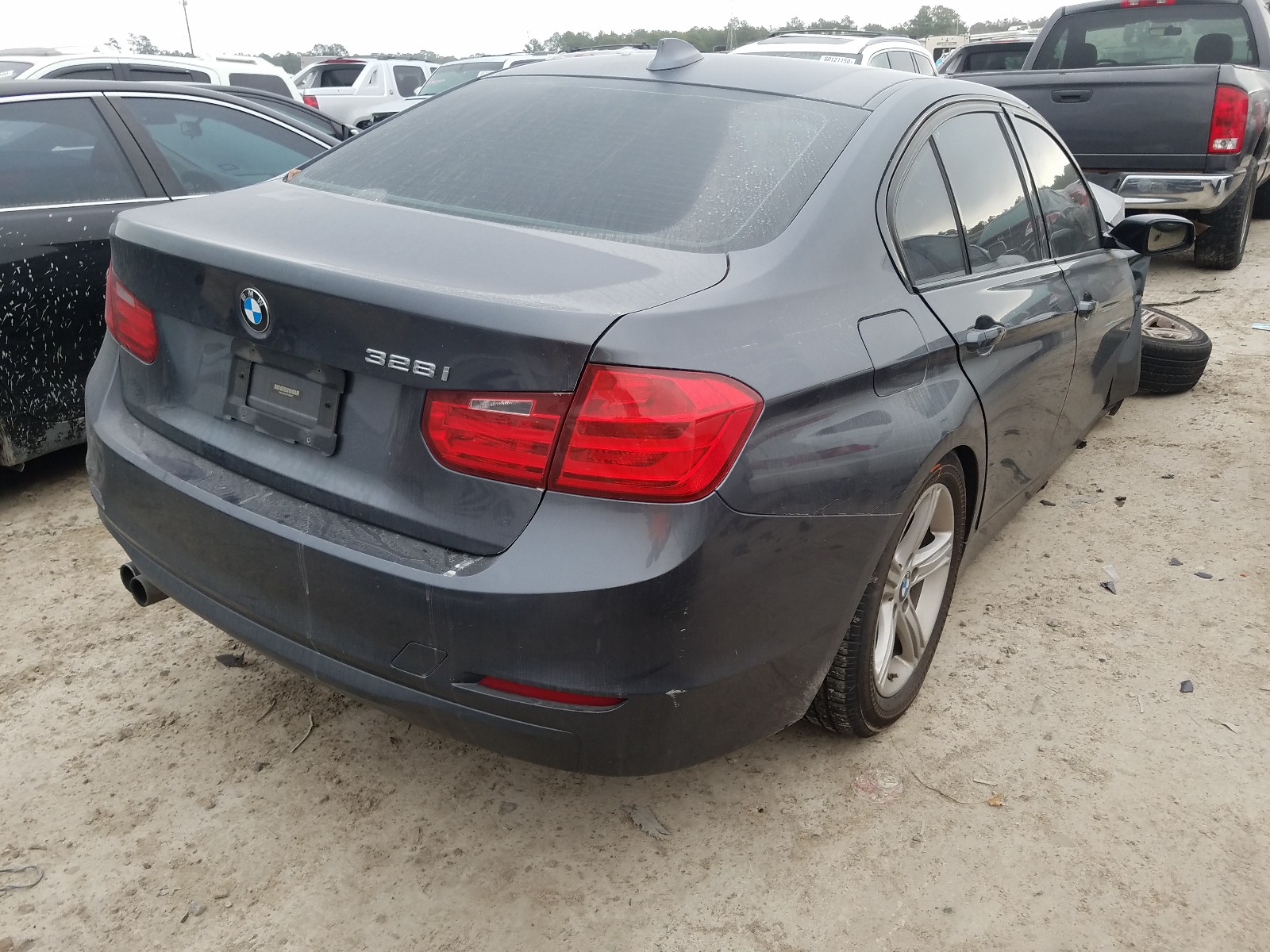 Photo 3 VIN: WBA3A5C53FF606877 - BMW 328 I 