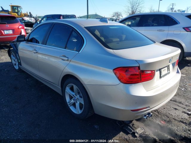 Photo 2 VIN: WBA3A5C53FF607186 - BMW 328I 