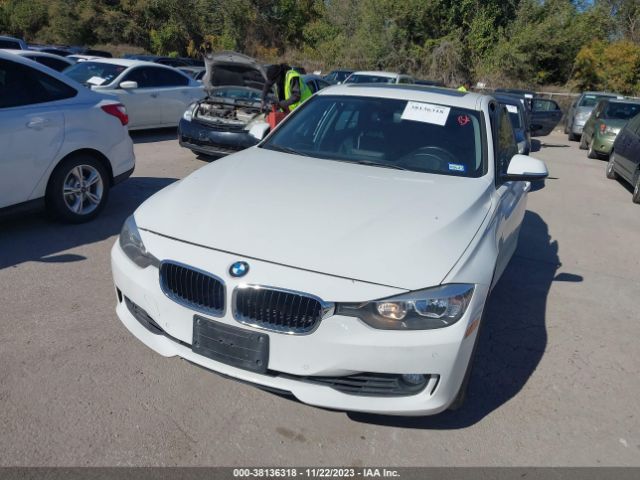 Photo 1 VIN: WBA3A5C54CF345254 - BMW 3 SERIES 