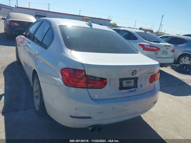 Photo 2 VIN: WBA3A5C54CF345254 - BMW 3 SERIES 