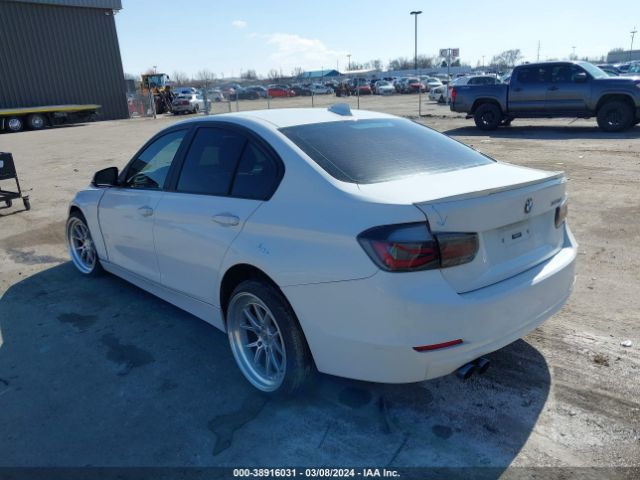 Photo 2 VIN: WBA3A5C54DF352285 - BMW 328I 