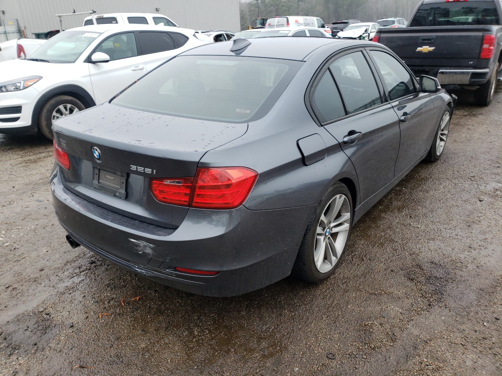 Photo 3 VIN: WBA3A5C54DF355946 - BMW 328I 