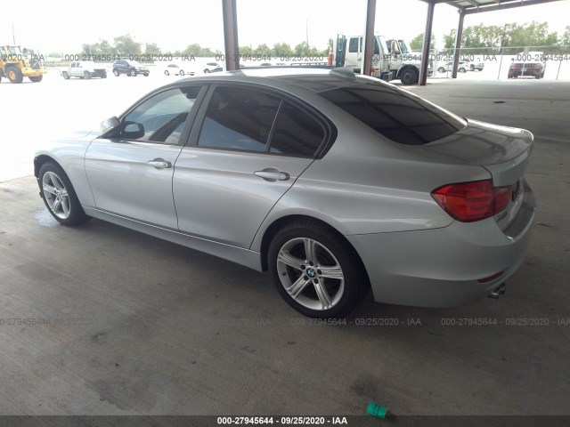 Photo 2 VIN: WBA3A5C54FF608640 - BMW 3 