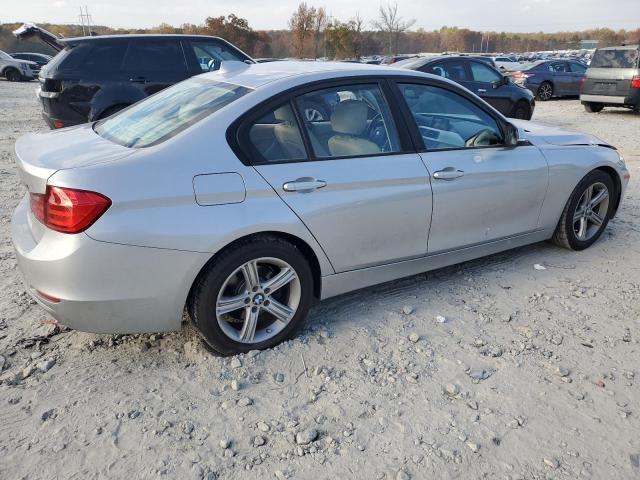 Photo 2 VIN: WBA3A5C55CF342170 - BMW 3 SERIES 