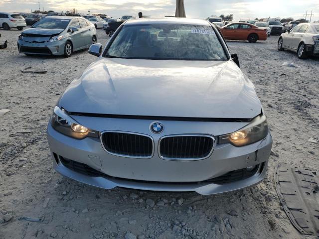 Photo 4 VIN: WBA3A5C55CF342170 - BMW 3 SERIES 