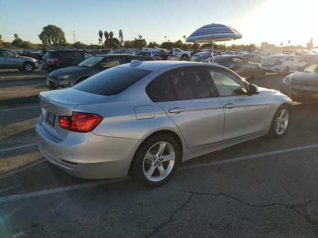 Photo 2 VIN: WBA3A5C55DF351453 - BMW 328 I 