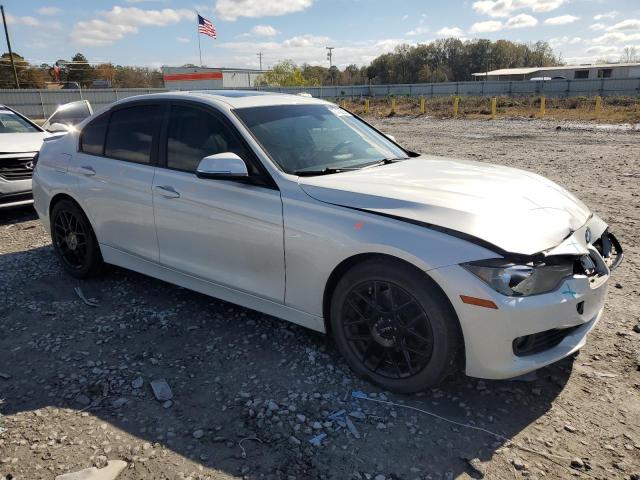 Photo 3 VIN: WBA3A5C55DF352523 - BMW 3 SERIES 